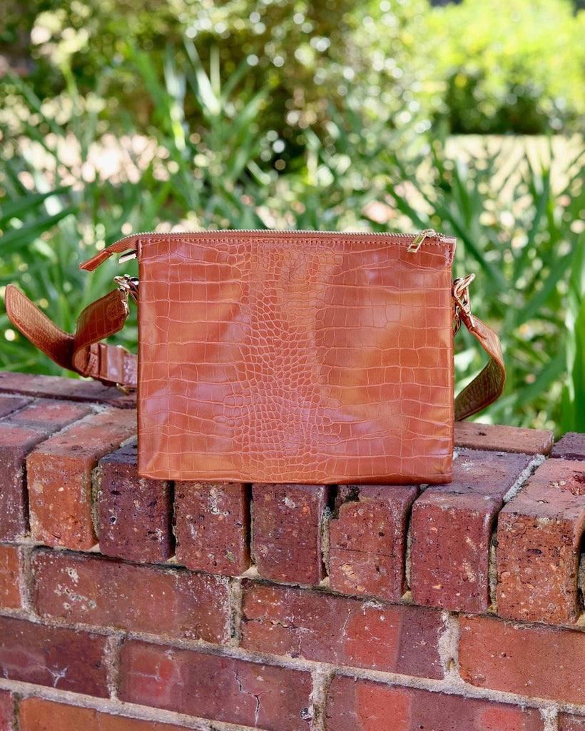 Ariana Crossbody Saddle EC: Default - The Edit LLC