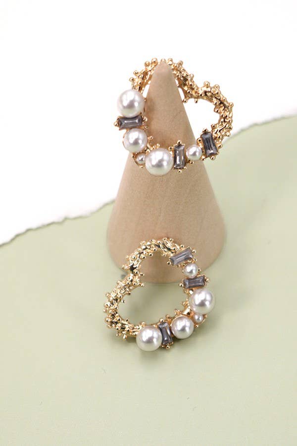 BAGUETTE PEARL HEART POST EARRINGS | 31E03630: Gold - The Edit LLC