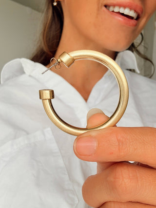 Brushed Gold Hoop Earrings : Large - The Edit LLC