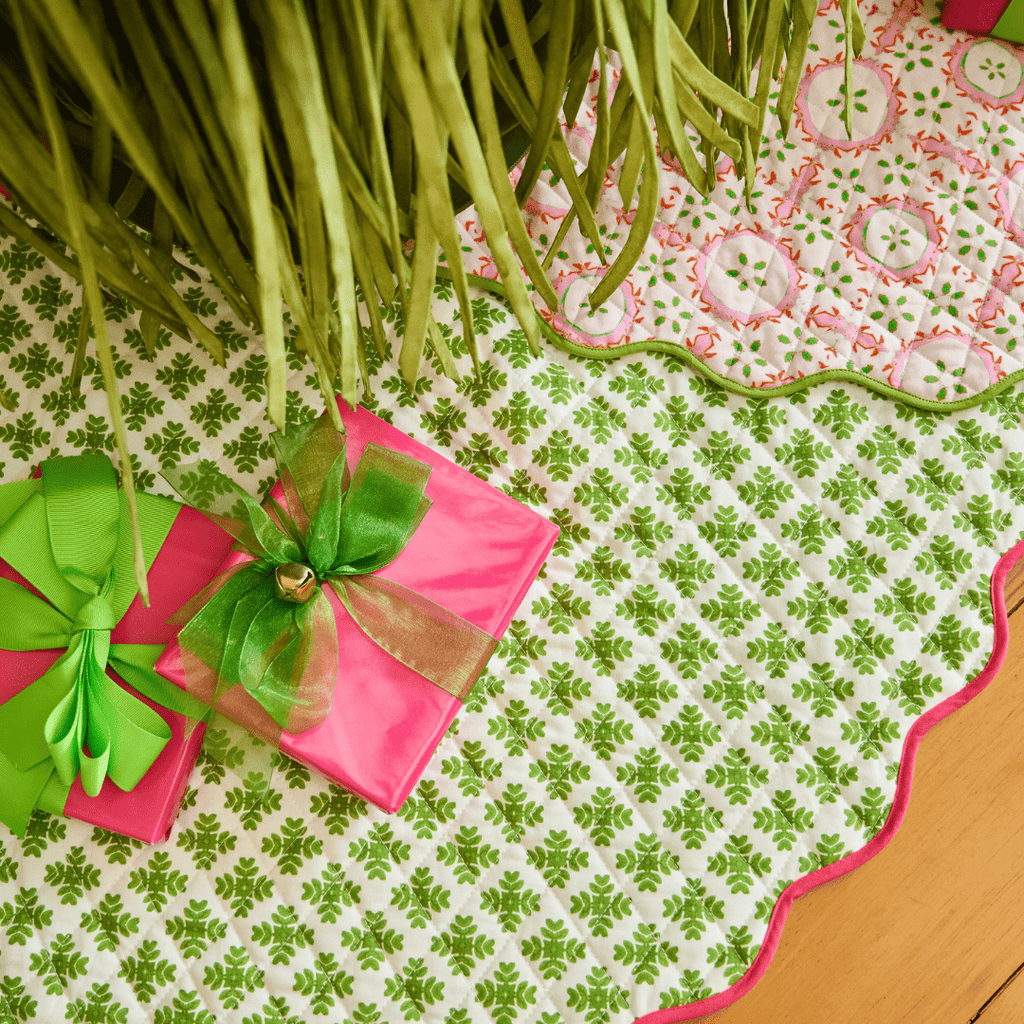Brushstrokes Green Tree Skirt: One Size - The Edit LLC