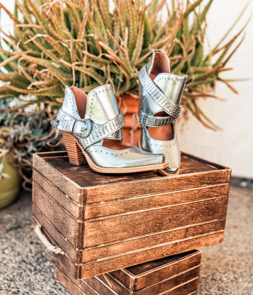 Fiona Ankle Boot in Silver - The Edit LLC