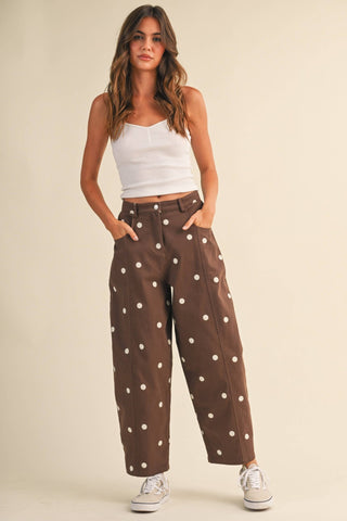IP1390-C POLKADOT STRETCH TWILL MID WAIST BARREL PANTS: BROWN/CREAM / S - The Edit LLC