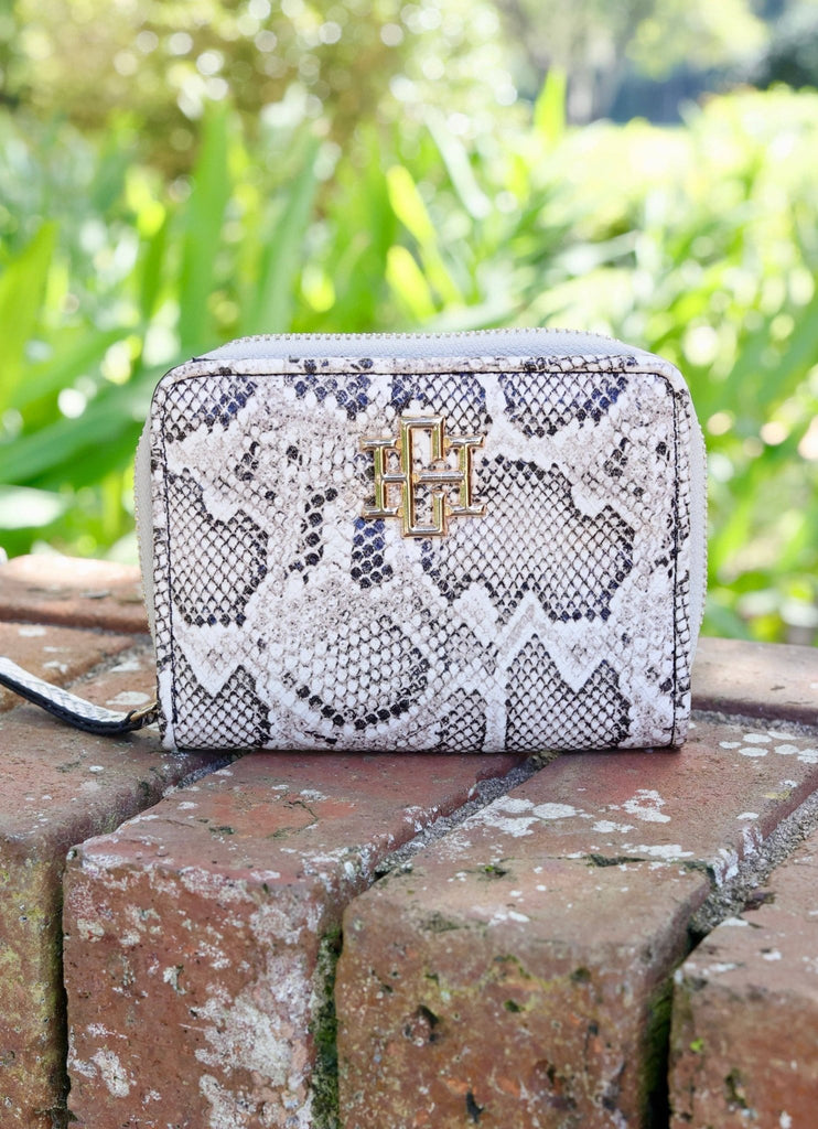 Nadine Zippered Wallet MOCHA ES: Default - The Edit LLC