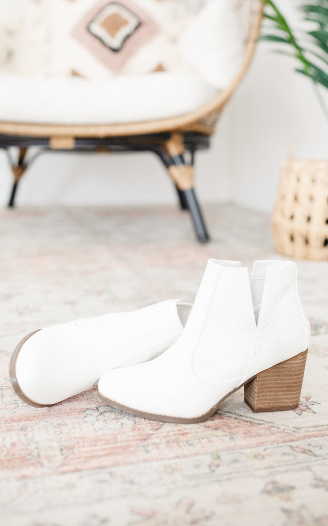 Tarim Bootie in White - The Edit LLC