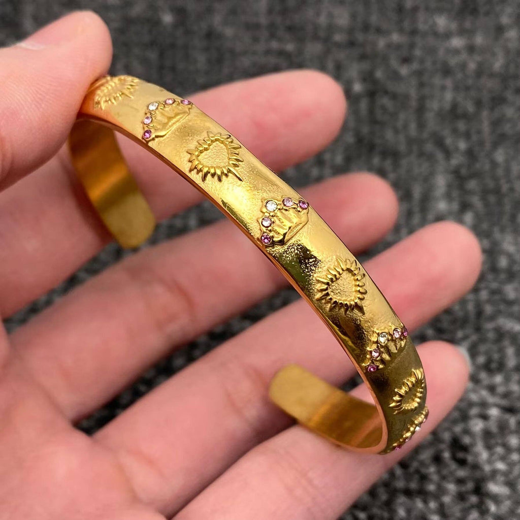 Tarot Style 18K Gold Plated S.Steel Cuff Bangle - FGS/MS: Golden - Queen - The Edit LLC