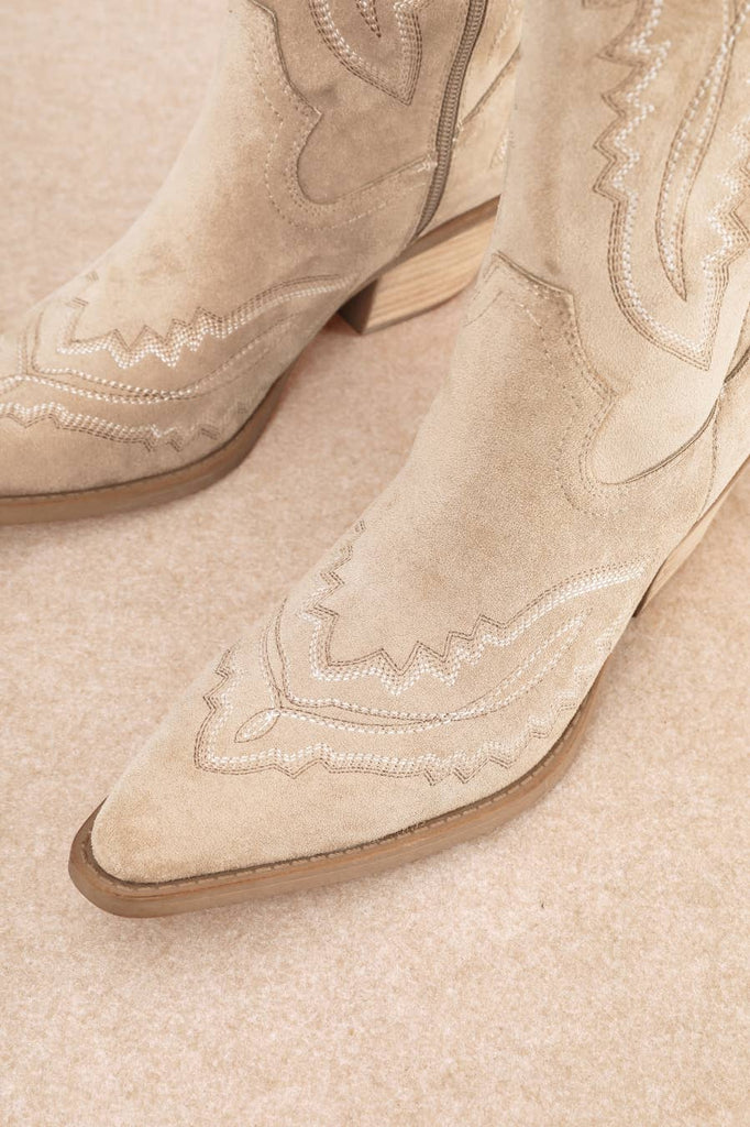 TESS - WESTERN EBROIDERED POINTED - TOE TALL BOOTS - The Edit LLC