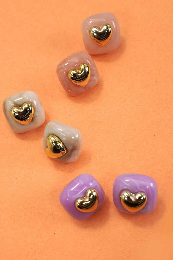 UPSCALE ACRYLIC GOLD HEART STUD EARRINGS |: Off White - The Edit LLC
