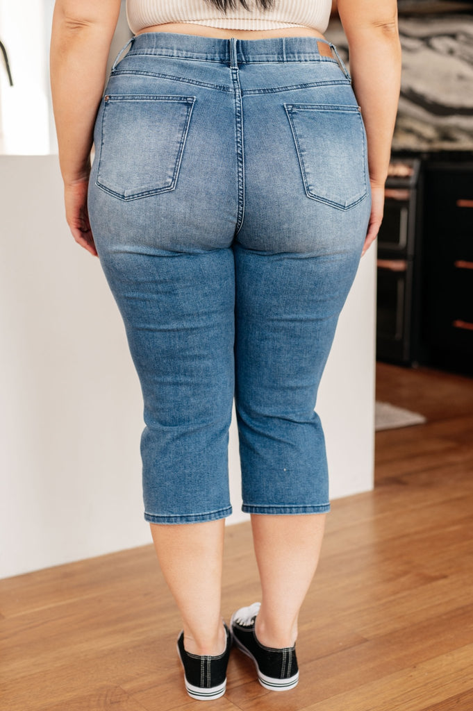 Emily High Rise Cool Denim Pull On Capri Jeans - The Edit LLC